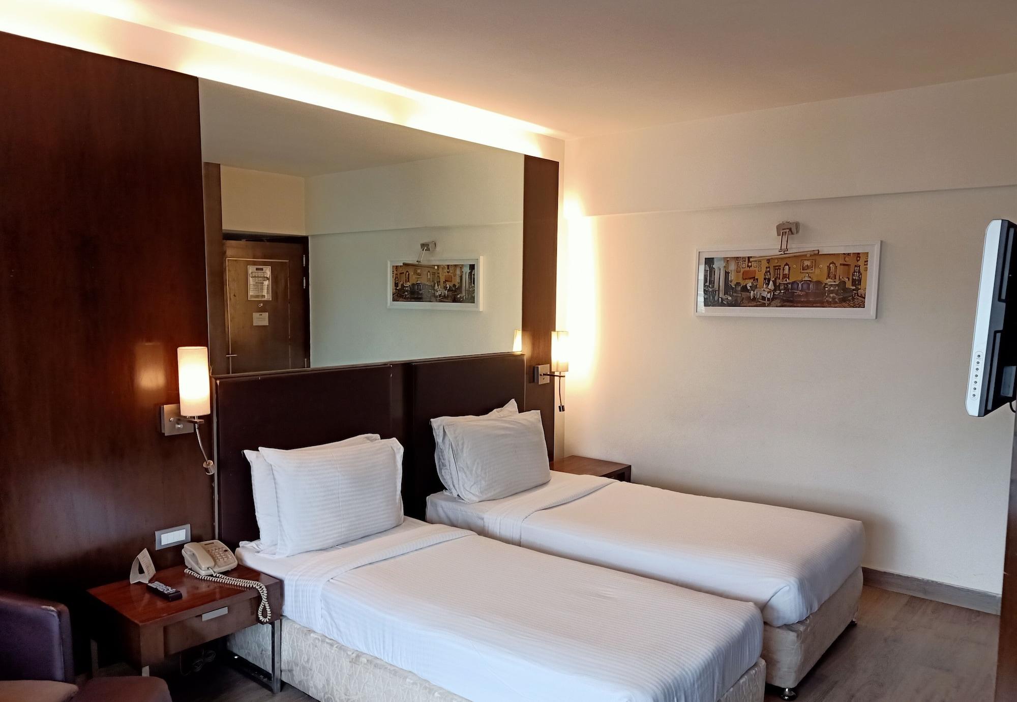 St Laurn Koregaon Park بونة المظهر الخارجي الصورة