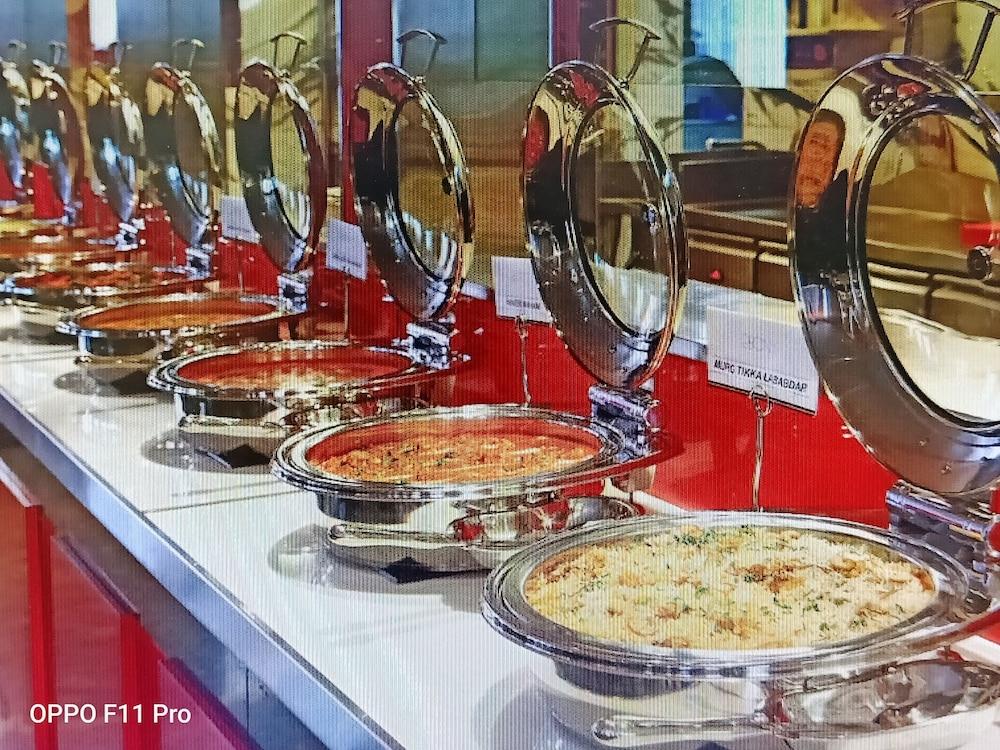 St Laurn Koregaon Park بونة المظهر الخارجي الصورة